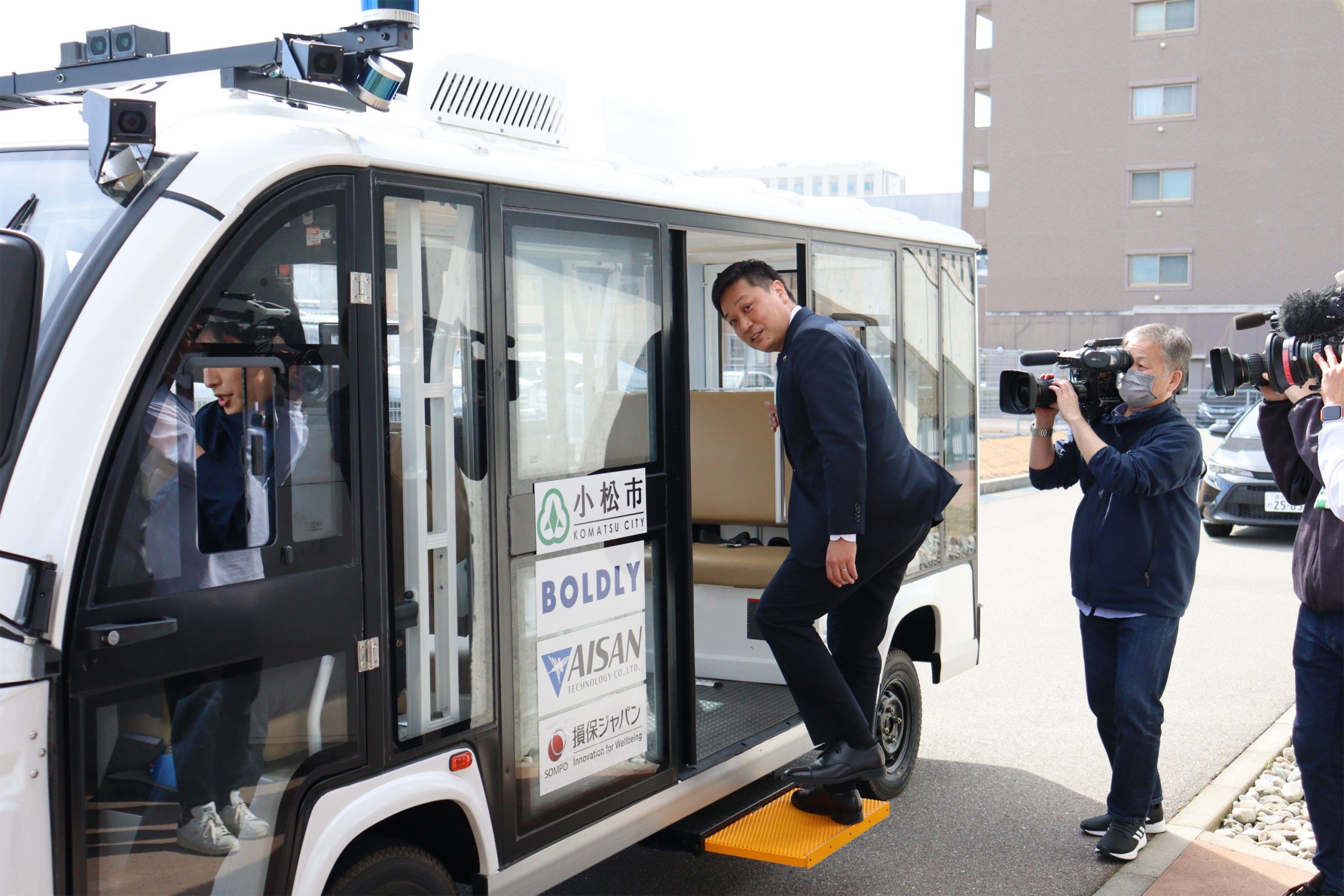 石川県小松市、JR小松駅・小松空港間アクセス向上を目的に、小型自動運転EVバスの実証実験を実施[ニュース]