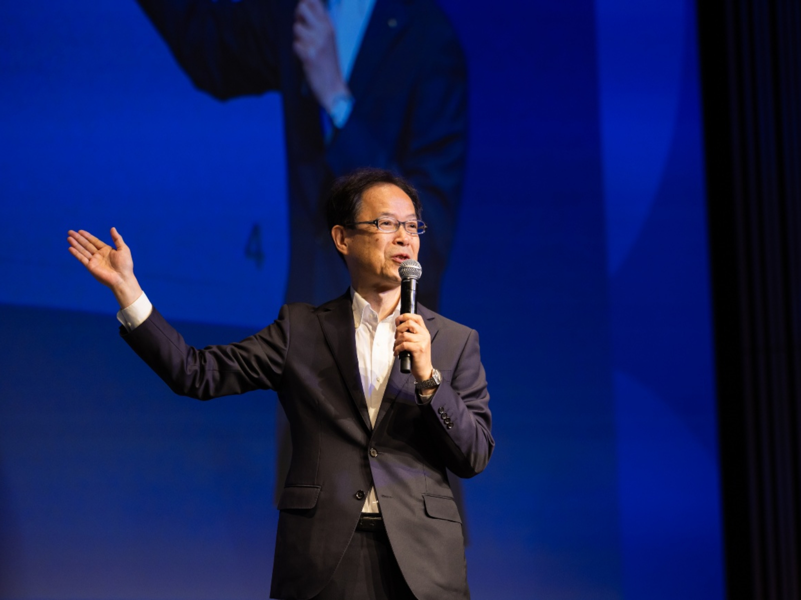 質の高い授業がどこからでも受けられ自由に進路を切り開ける。大分県の佐藤樹一郎知事が語る「遠隔教育 大分モデル」とは？Zoom主催「Zoom Experience Day Summer 2025」キーノート・レポート